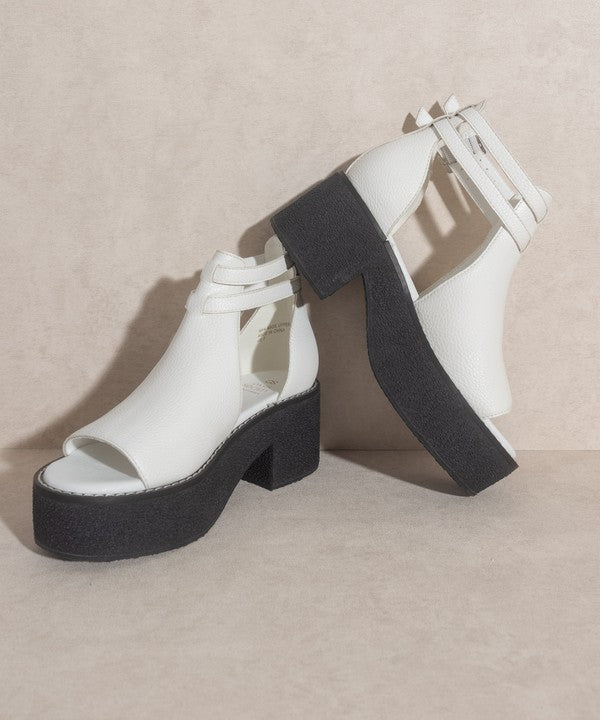 Elizabeth Platform Strapped Sandal