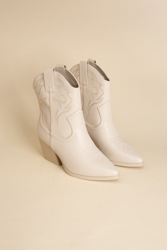 Blaze Short Western Boots